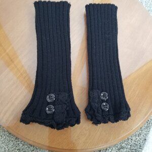 CC Exclusives Fingerless Gloves Black Stretch Lace Trim Thumb Hole Mid Forearm